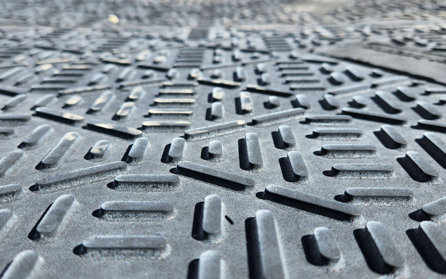 Different types of ground protection mats for temporary site access