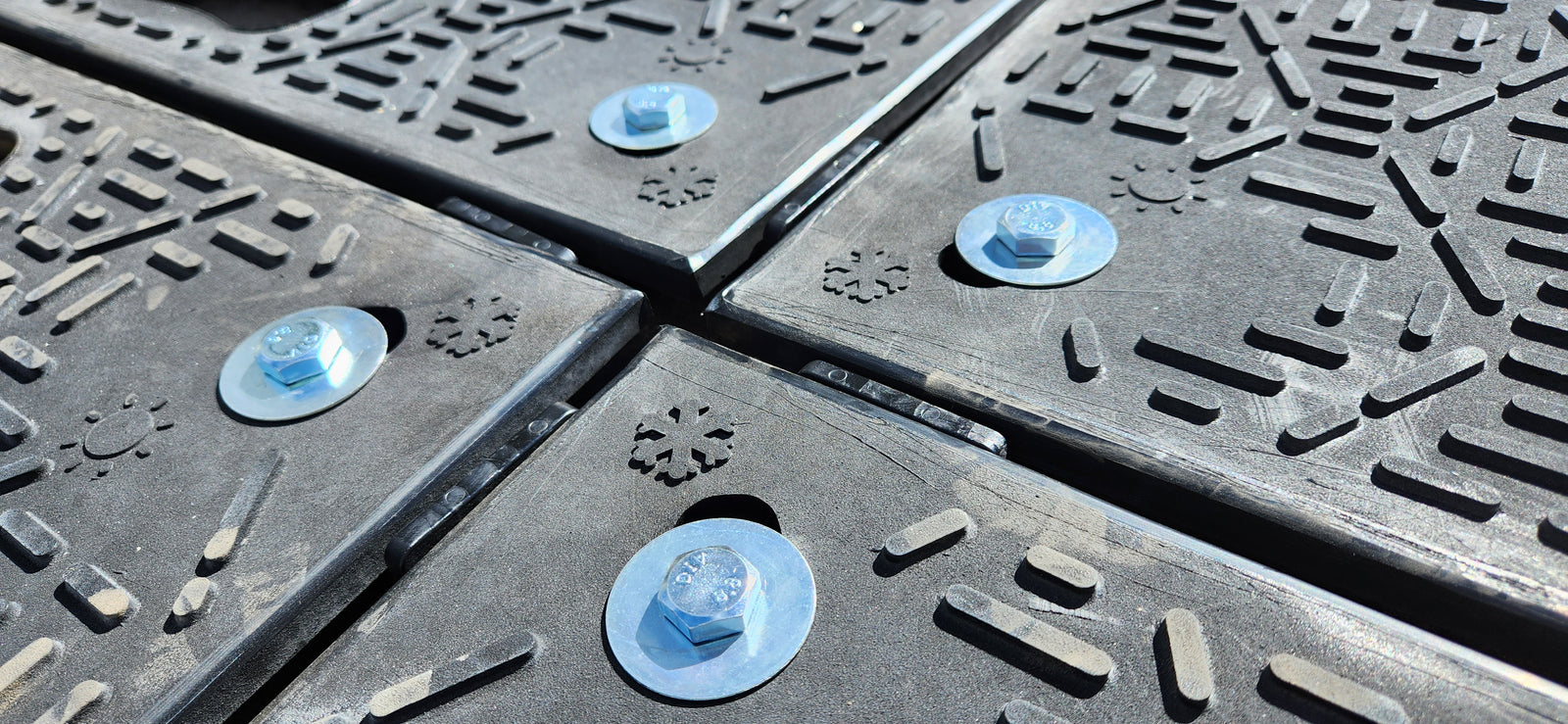 How do I connect my mats?